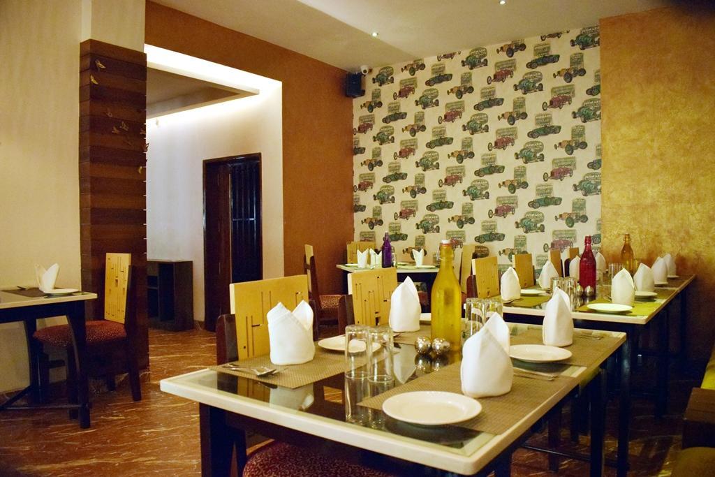 หริ วิลาส Hotel พาราณสี ภายนอก รูปภาพ